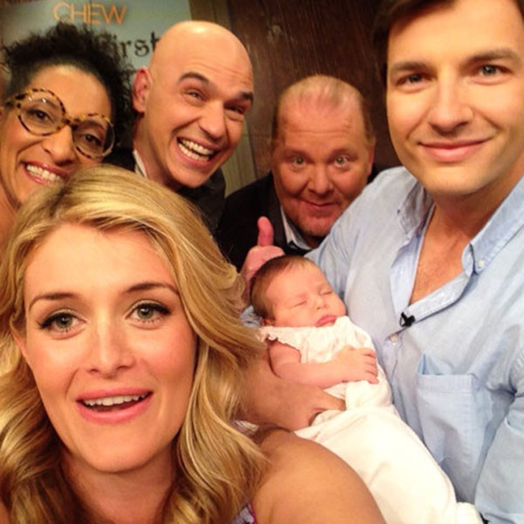 Daphne Oz Returns to The Chew With Her Baby Girl in Tow! - E! Online - UK